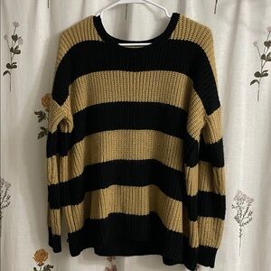 Forever 21 Black and Tan Knit Sweater